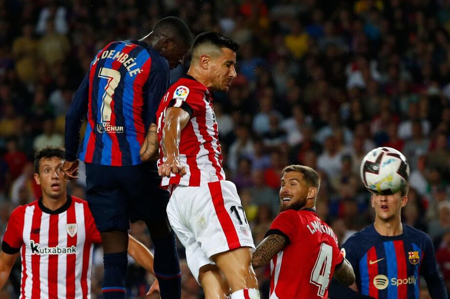 Dembélé em ação pelo Barcelona contra o Athletic Bilbao; francês foi o principal destaque da vitória do time catalão sobre o rival pelo Espanhol.