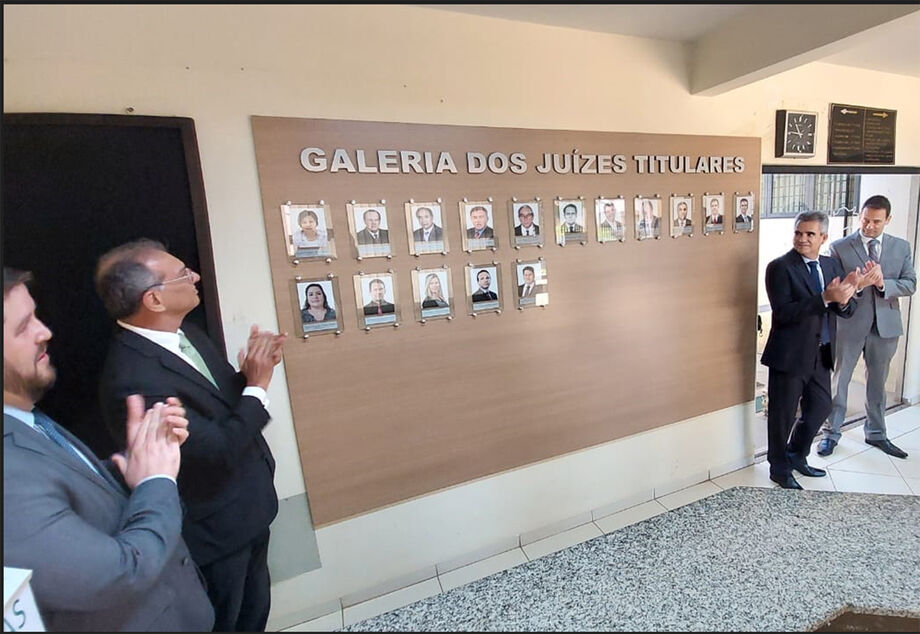Comarcas de Nova Andradina e Ivinhema recebem homenagem e Galeria de Juízes