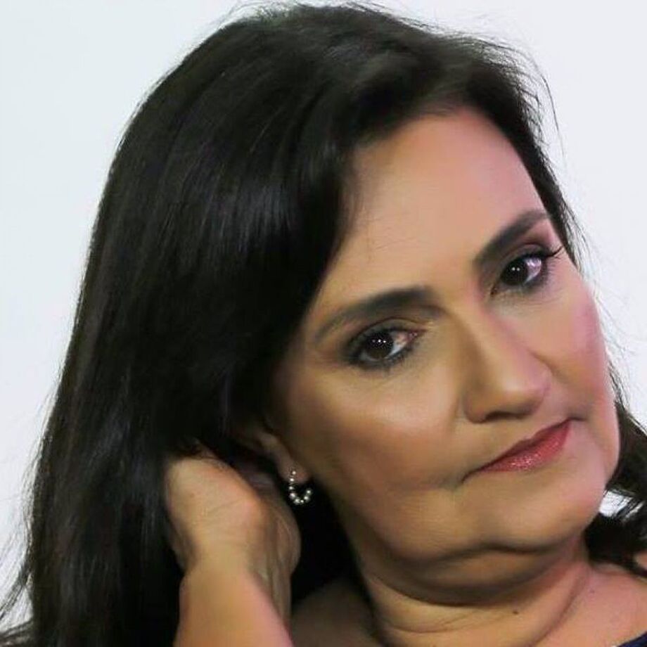 A atriz Eliane Lorett de Campos, de 58 anos, morreu após ser baleado em Marechal Hermes. A ação dos bandidos durou 6 segundos