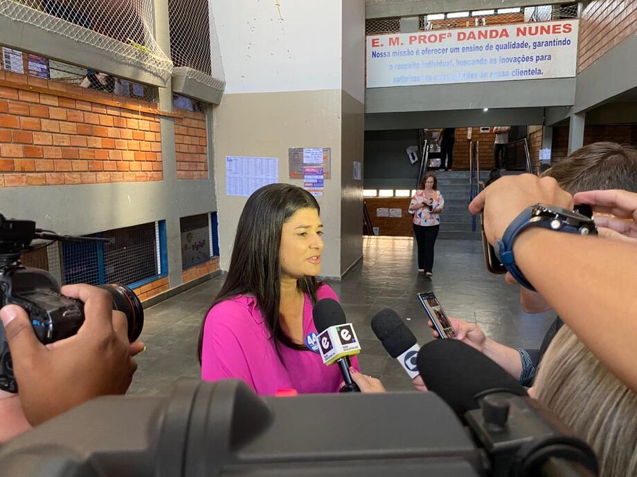 Rose Modesto na escola municipal Virgílio Alves dos Campos