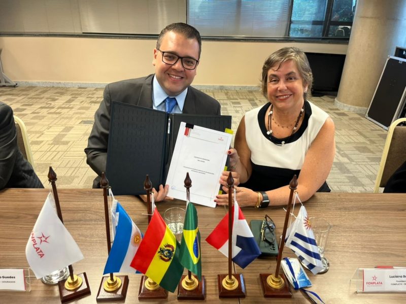 lan Guedes e Luciana Botafogo Brito, presidente executiva do Fonplata