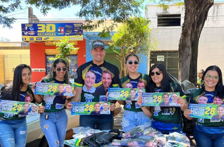 Capitão Contar com apoiadores em Dourados