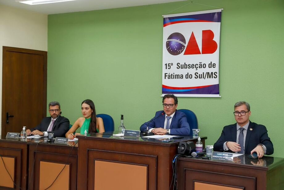 O presidente da OAB/MS Bitto Pereira, o secretário-geral Luiz Renê G. do Amaral, a secretária-adjunta Janine Delgado, o diretor-tesoureiro Fábio Nogueira