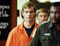 Dahmer: Um Canibal Americano, inspirado nos crimes do serial killer Jeffrey Dahmer, lançado pela Netflix no final de setembro
