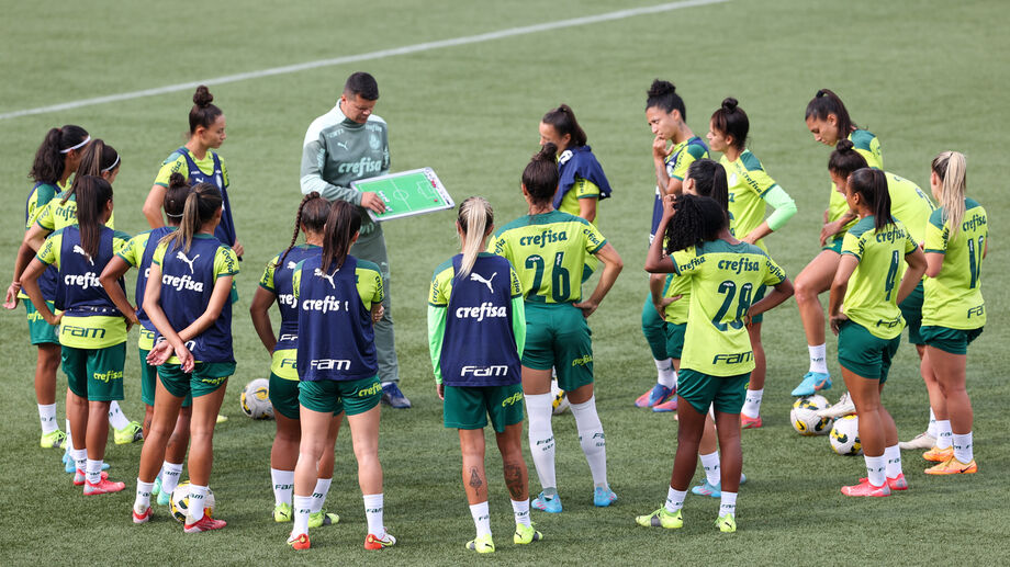 Os únicos desfalques seguem sendo os lesionados Jailson e Raphael Veiga. A partida pode definir o título nacional, basta o time alviverde vencer o duelo