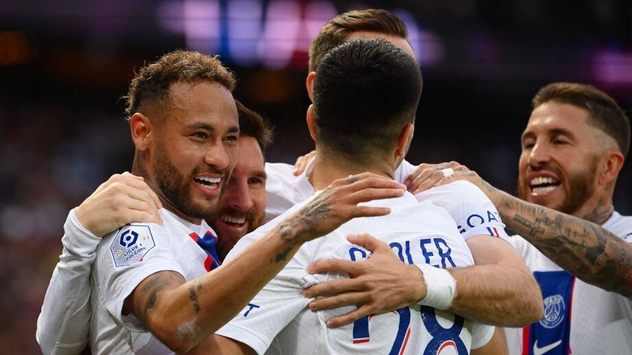 Com direito a gols de Messi, Neymar e Mbappé, a grande sensação do torneio bateu o Troyes, de virada, por 4 a 3, na tarde deste sábado. De quebra, se isolou ainda mais na liderança