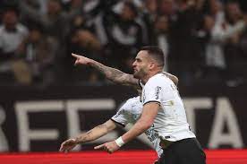 Focado no Corinthians, Renato Augusto põe chance de ir à Copa na conta de Tite