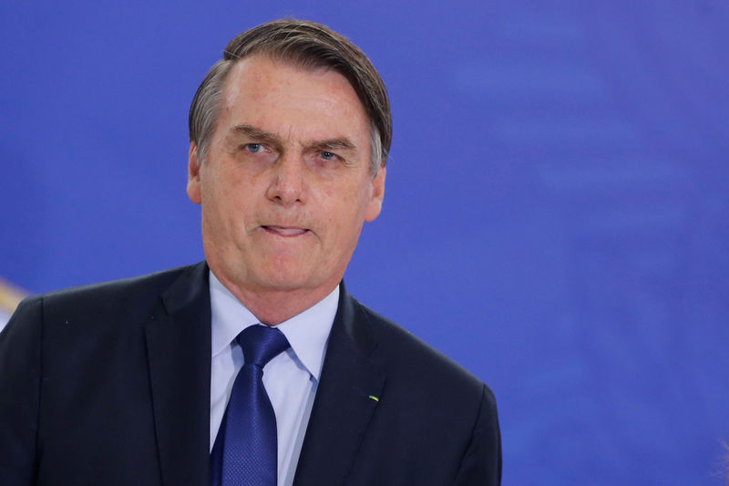 A reunião deve ocorrer no Aeroporto de Congonhas, na zona sul da capital. Candidato à reeleição, o chefe do Executivo falou em namoro com Garcia, uma metáfora que costuma usar para se referir a alianças políticas.