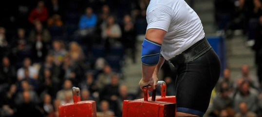 Campeonato Mundial de Strongman, que acontece neste sábado
