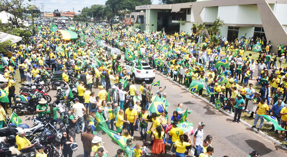 Manifestação em frente ao CMO de Campo Grande