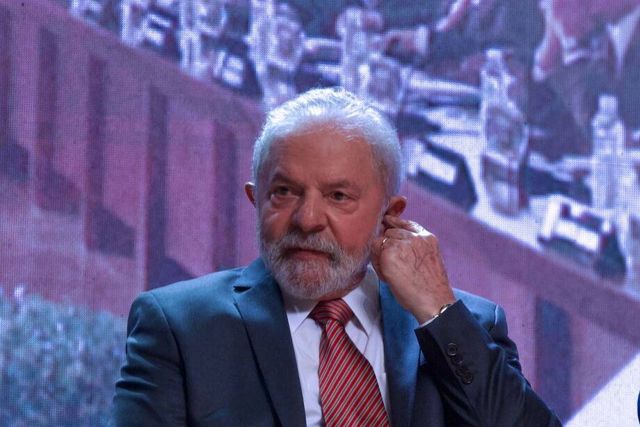 O petista comparou o presidente ao ditador iraquiano Saddam Hussein, disse que o tempo das baionetas acabou e pediu que as pessoas acampadas na porta dos quartéis voltem para casa