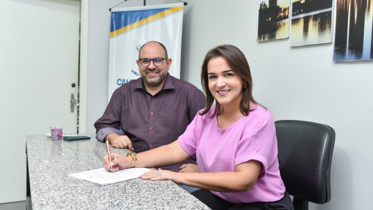 Reitor da UFMS, Marcelo Turine e a Prefeita Adriane Lopes