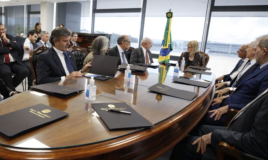 O encontro durou cerca de 50 minutos e teve a participação de dez ministros do STF