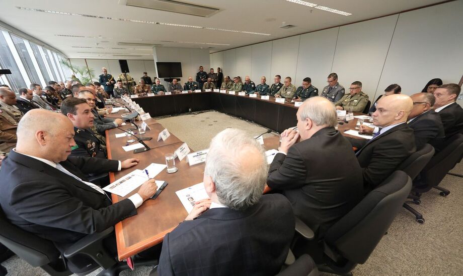 Segundo o secretário geral do Conselho Nacional de Comandantes Gerais (CNCG), tenente coronel da Polícia Militar da Bahia, José Luís Santos Silva, a conversa transcorreu em um clima bem tranquilo, amistoso