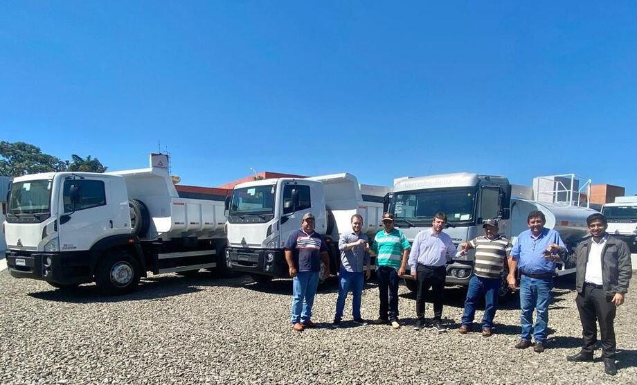 Com emendas da deputada Tereza Cristina, Inocência recebe três caminhões