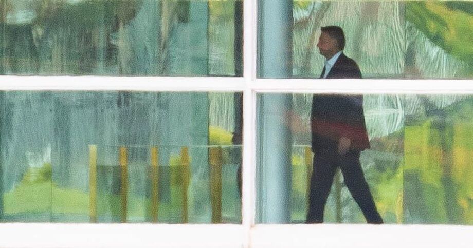 Silêncio de Bolsonaro