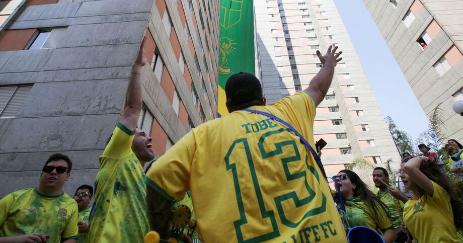 Marcas se adaptam às imposições de Fifa e CBF para falar de Copa