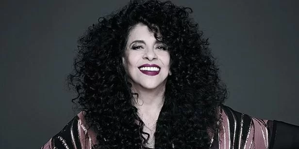 Gal Costa deve ganhar estátua na orla da Praia de Ipanema