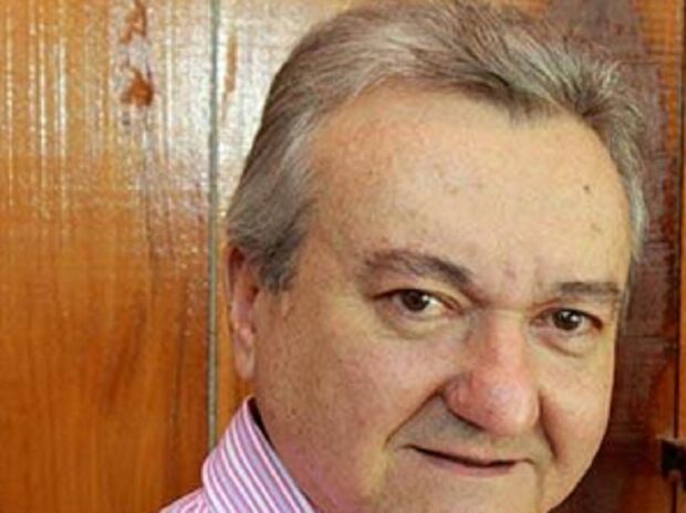 Morreu na tarde de hoje (21) o ex-prefeito de Porto Murtinho, Heitor Miranda. Ele estava internado no Hospital Unimed em Campo Grande (MS) e segundo a família ele estava internado há pouco mais de um mês.
