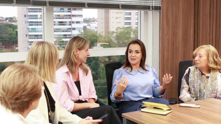 Prefeita Adriane Lopes busca parcerias internacionais para ativar empreendedorismo feminino