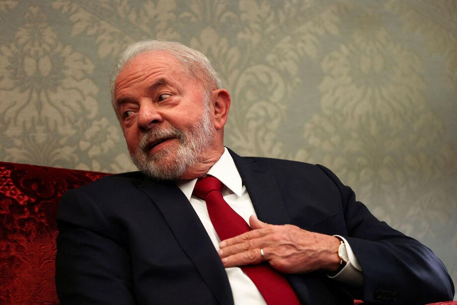 Mercadante confirma que Lula deve voltar a Brasília na segunda-feira