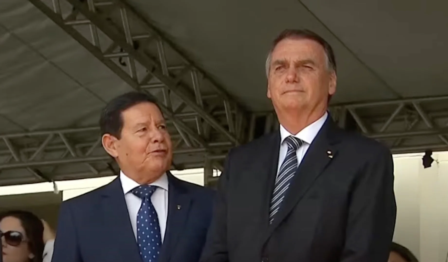Mourão: Bolsonaro estava 'meio triste' em evento, mas transição está andando