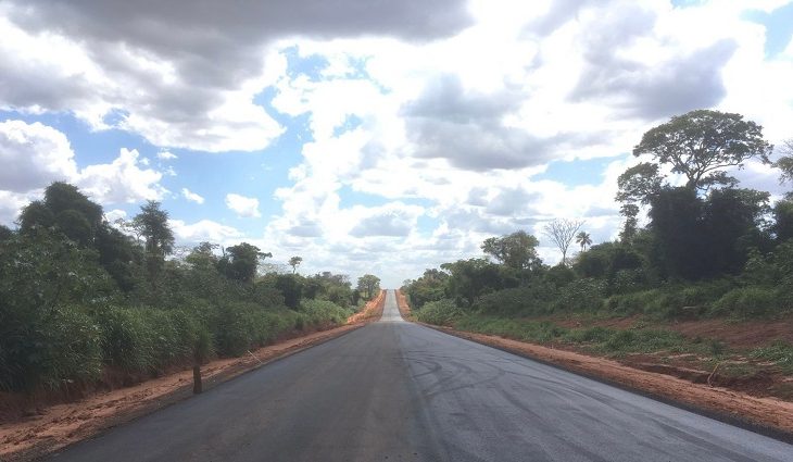Implantação dos primeiros quilômetros de asfalto na rodovia MS-295