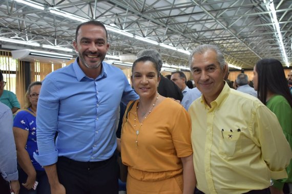 Chefe de gabinete da presidência, Robson Del Casale, a primeira-dama Fátima Azambuja e o governador Reinaldo Aazambuja