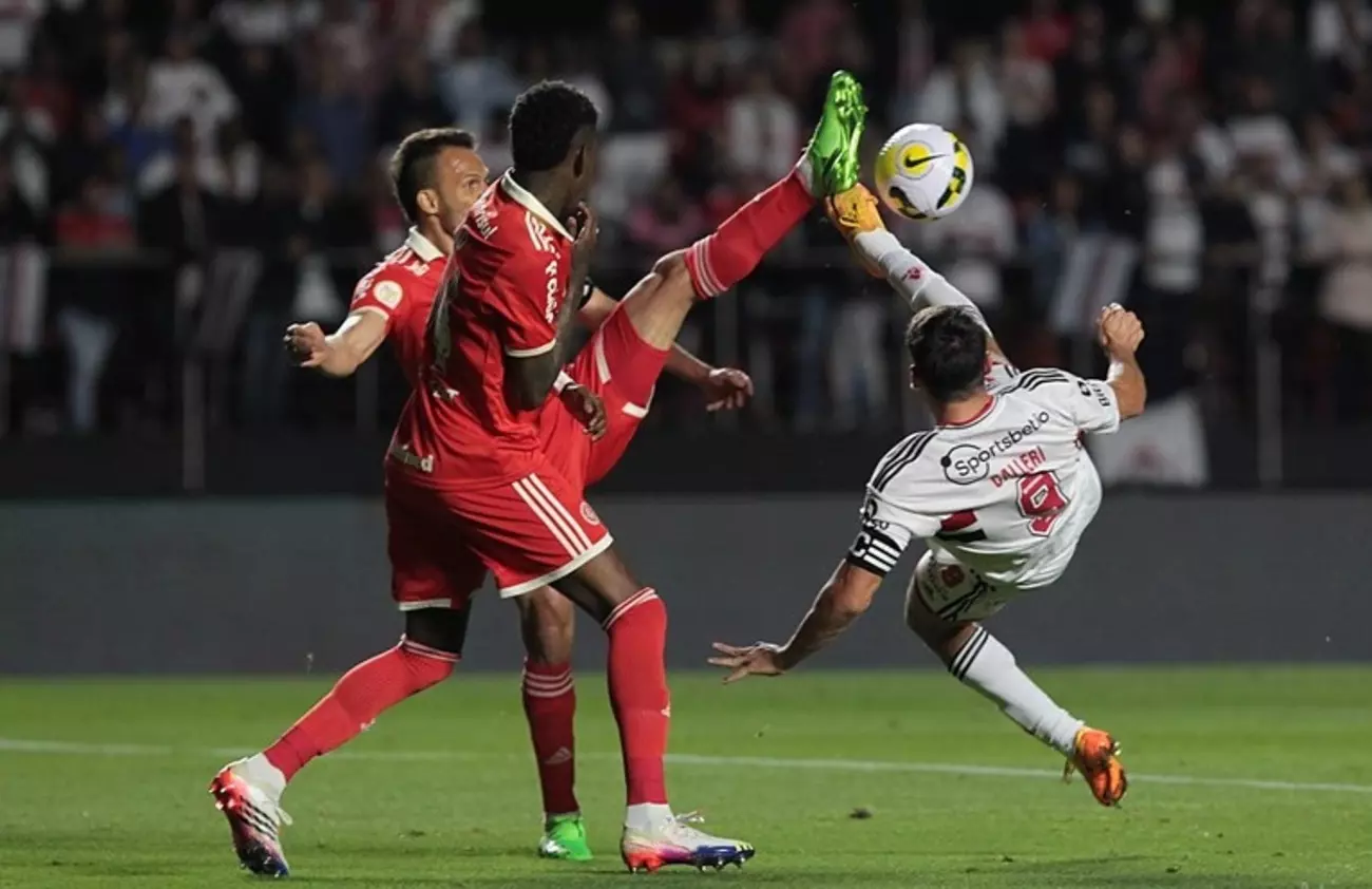 A equipe gaúcha impôs o seu ritmo de jogo desde o início da partida (SPFC)