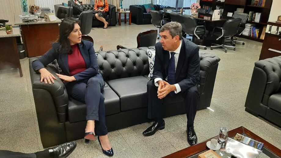O governador eleito Eduardo Riedel e a senadora Simone Tebet
