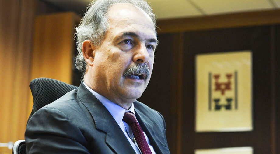 Aloizio Mercadante ressaltou que o objetivo do BNDES é fortalecer as empresas locais para impulsionar o crescimento econômico e criar mais empregos no estado.