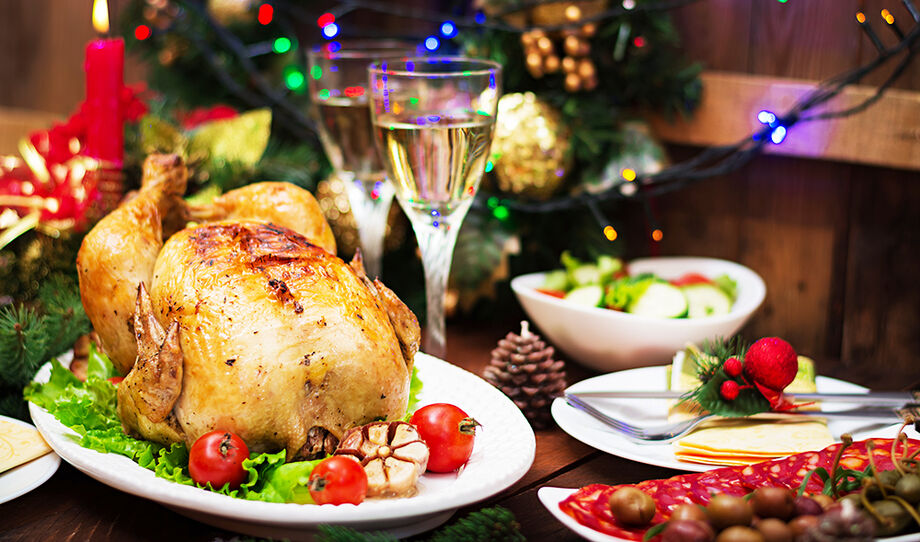 Mesa preparada para a ceia: maioria dos leitores de A Crítica.Net diz que costuma fazer as confraternizações de Natal e Ano Novo em casa.