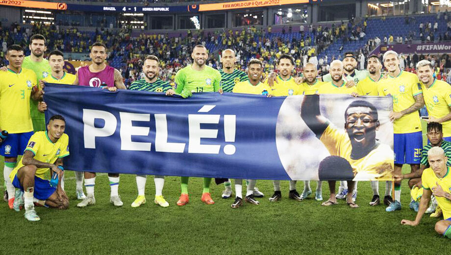 Jogadores da seleção brasileira prestam homenagem à Pelé na Copa do Mundo de 2022