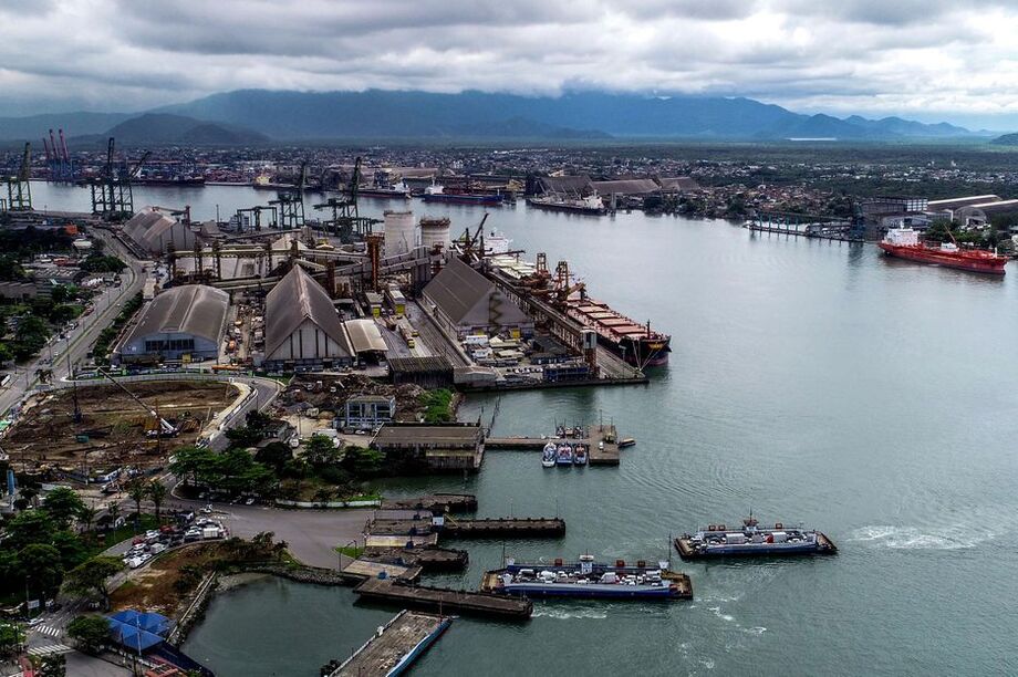 Desenho analisado pelo TCU prevê a venda da companhia portuária com a concessão dos serviços de administração do Porto de Santos