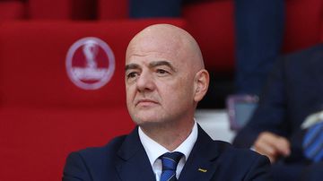 Em sua homenagem, Infantino afirma que ele conseguiu uma grandeza que extrapola as fronteiras nacionais