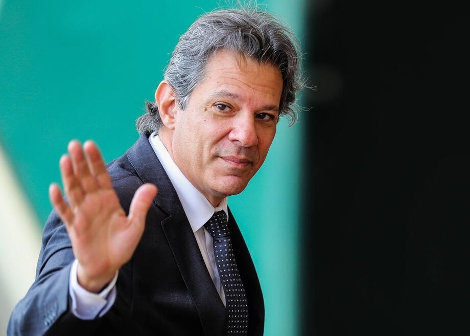 A partir de agora, podem conversar com Haddad sobre o mercado, diz Lula