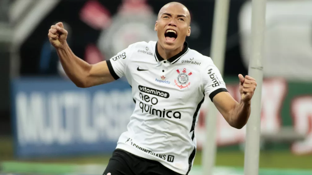 Guarani quer empréstimo de Luís Mandaca em negociação com o Corinthians