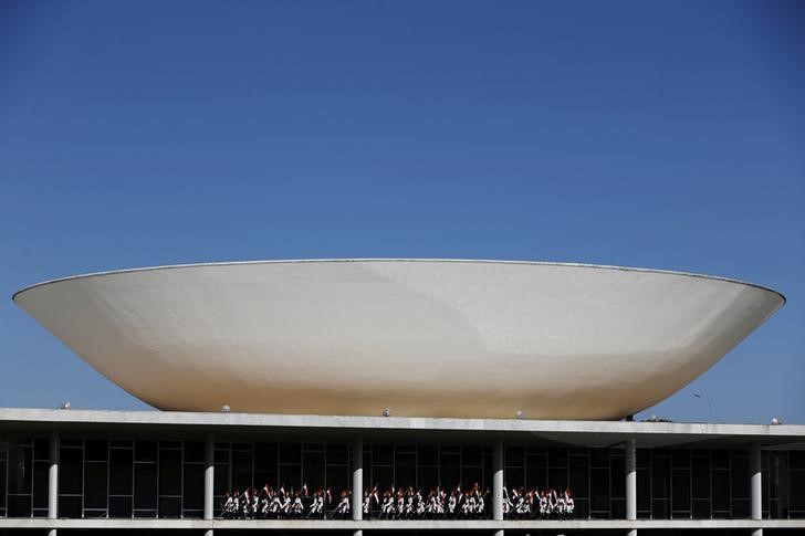 Mercadante: reestruturação de Ministérios será levada a Lula na semana que vem