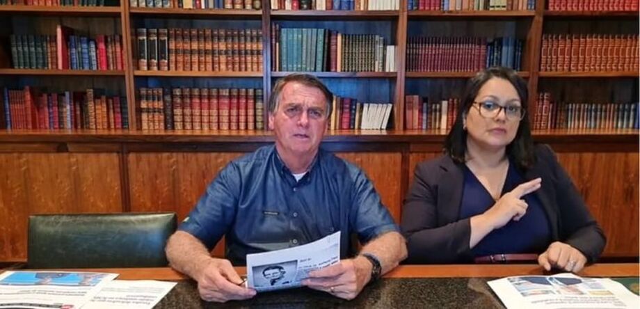 Presidente Jair Bolsonaro espalhou desinformação em transmissão ao vivo.