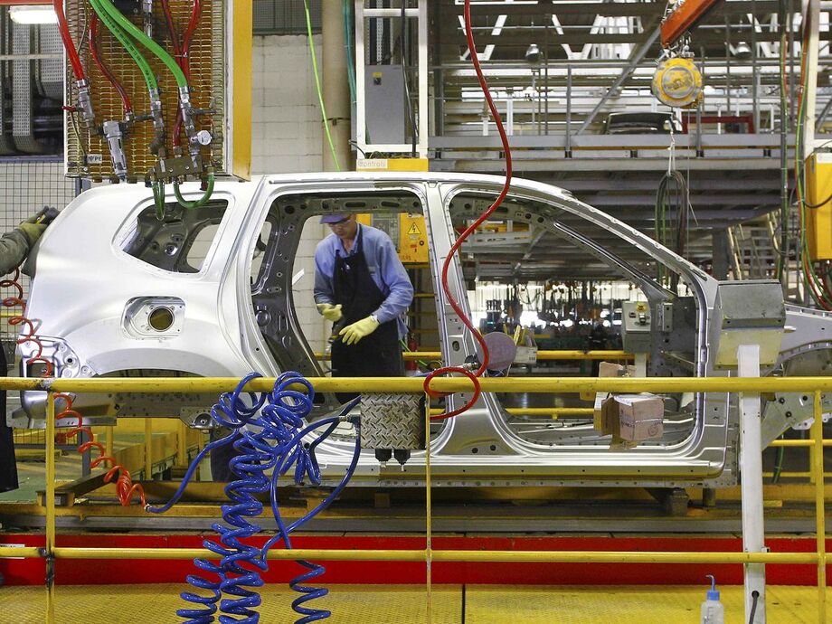 Produção industrial sobe 0,3% em outubro ante setembro, afirma IBGE
