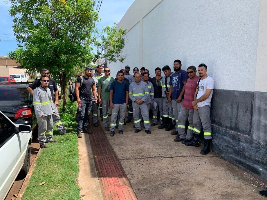 Trabalhadores da DB Machado