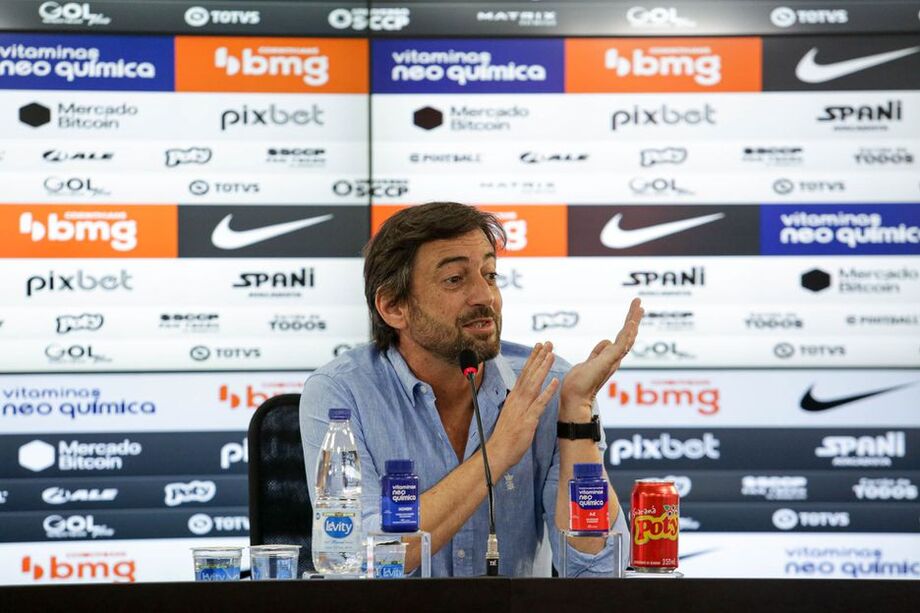 Presidente do Corinthians tratou questão de Rodrigo Santana em entrevista coletiva nesta quarta-feira.