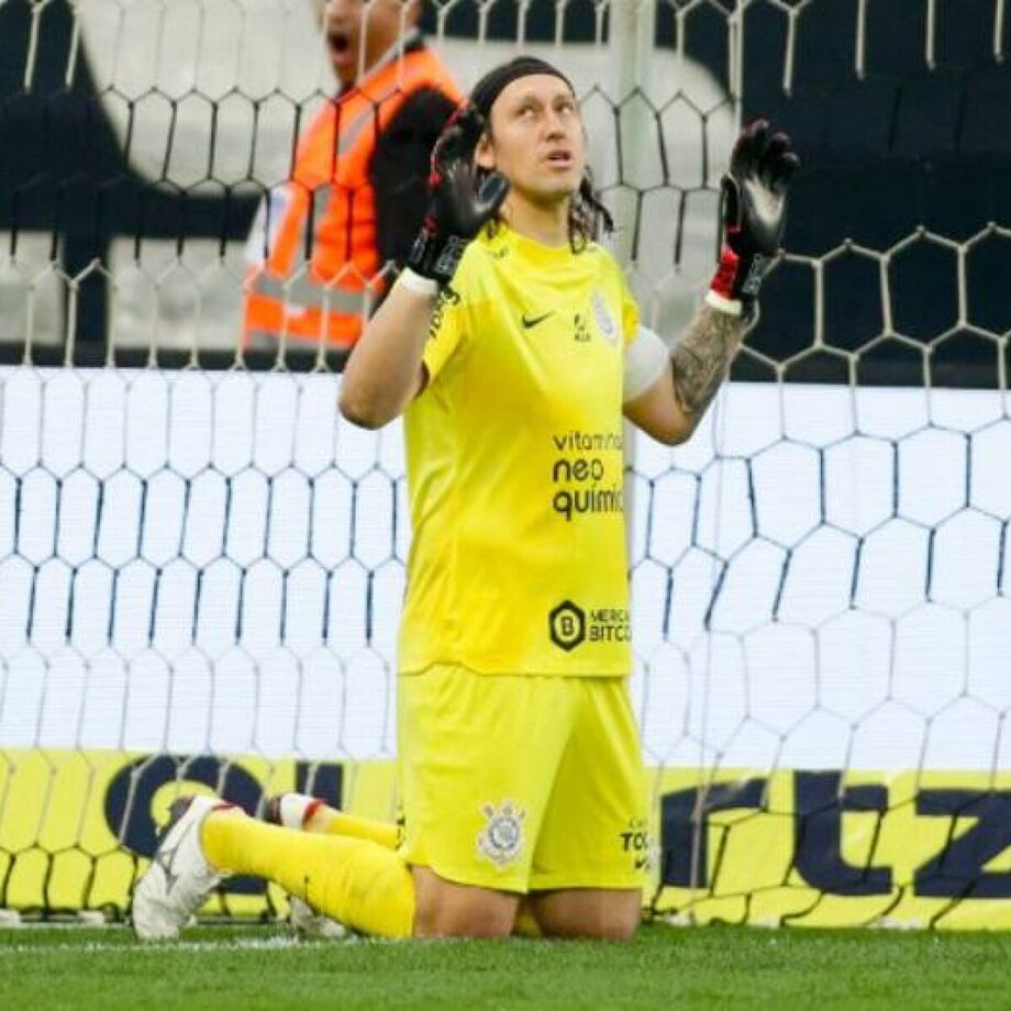 O goleiro fez diversas defesas
