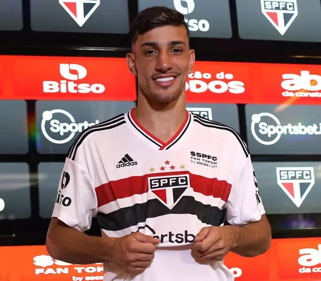 Pedrinho será o camisa 12 do São Paulo.