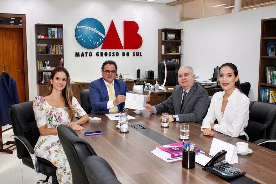 Desembargador Sérgio Fernandes Martins, presidente eleito do TJMS, se encontra com a OAB/MS para discutir parceria para melhorar a justiça.