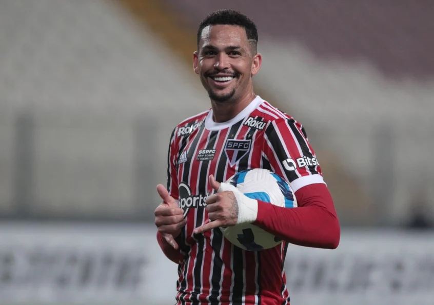 O camisa 10, atacante Luciano
