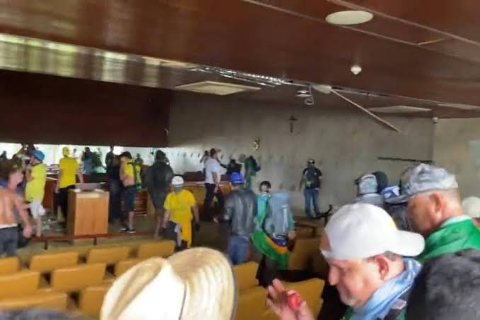 Manifestantes invadiram o STF