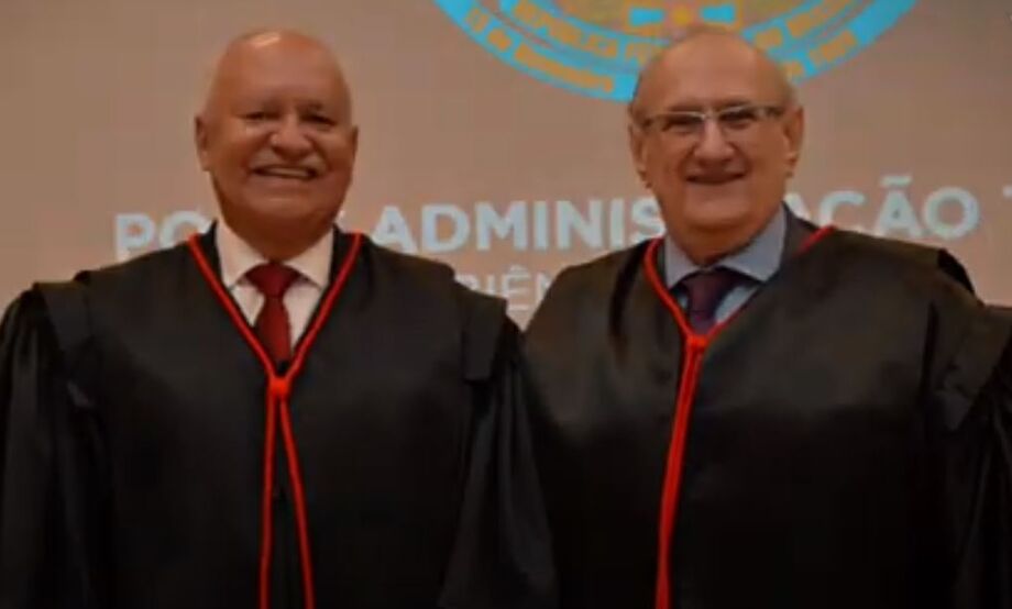 O desembargador Julizar Barbosa Trindade é o novo presidente do TRE/MS; o desembargador Paschoal Carmello Leandro é o vice