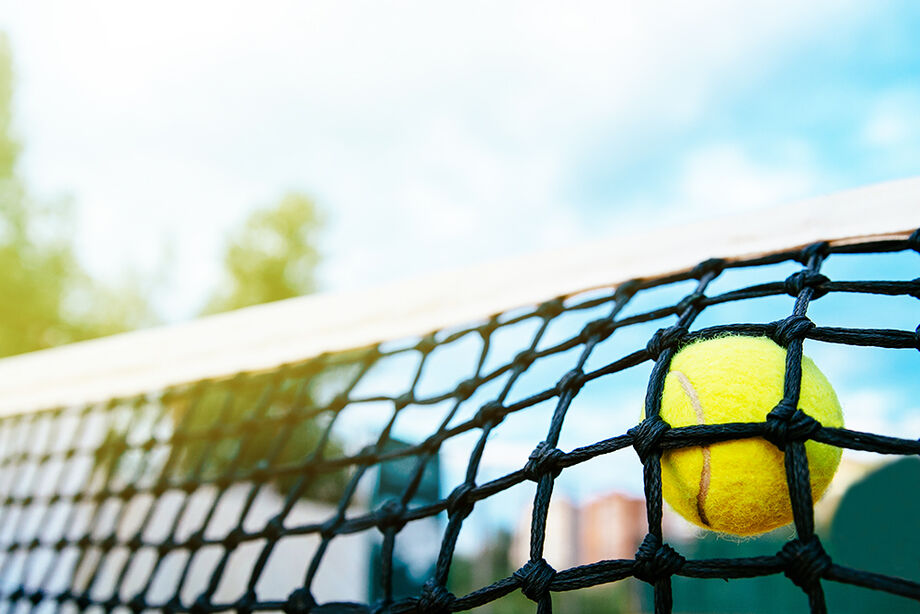 Beach tennis