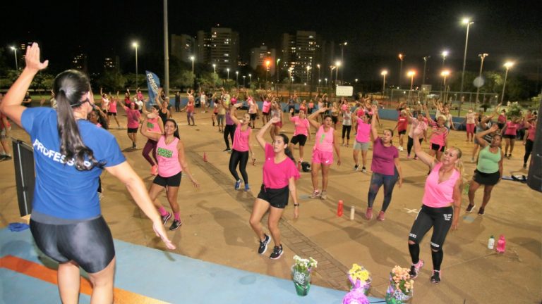 FitDance realizado no parque Belmar Fidalgo